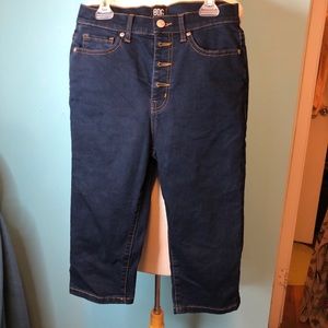 BDG capri jeans 💐. Button fly size 27. NWOT